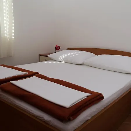 Jurjevic Apartamento Petrcane